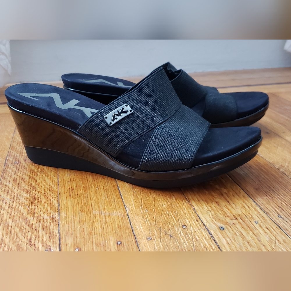 Wedge shoes